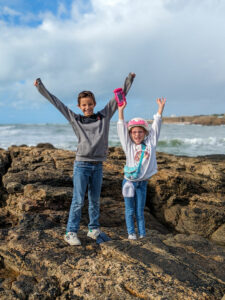 vacances avec les enfants sur la côte sauvage en basse saison